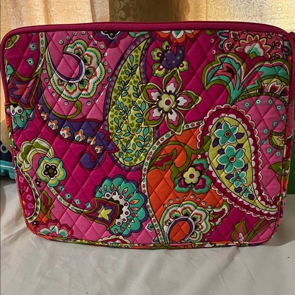Vera Bradley Vibrant Floral Paisley Laptop Case - Picture 2 of 5